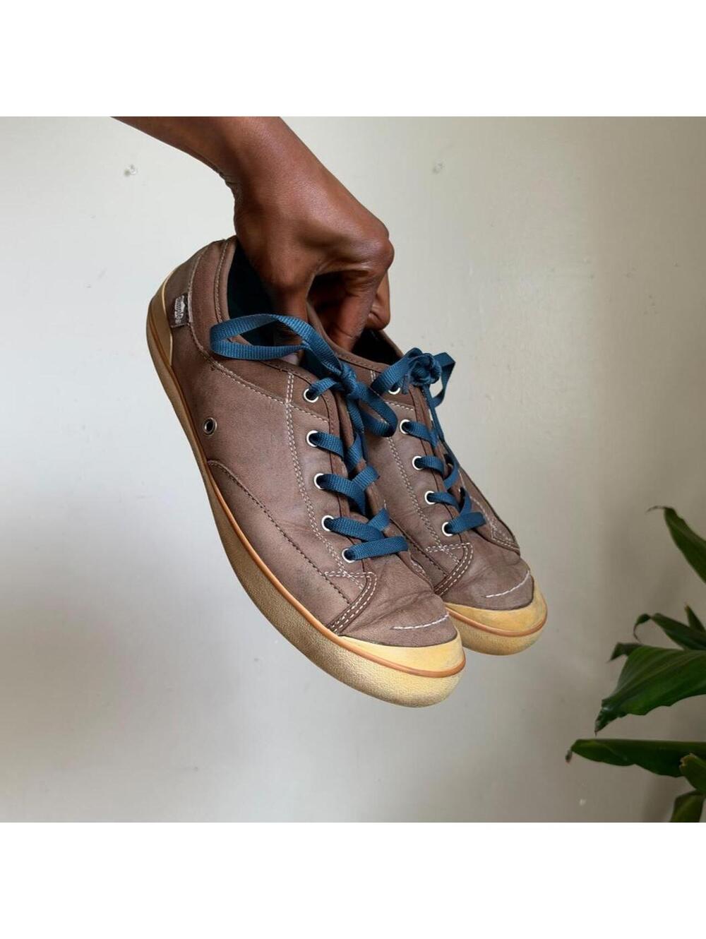 90s Simple Shoes Eco Sneaks Brown Suede Low Top Skate Sneakers women’s US 11